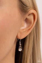 Load image into Gallery viewer, Paparazzi Accessories - Majestic Met Ball Blue Necklace