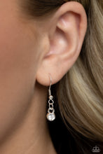 Load image into Gallery viewer, Paparazzi Fancy Fringe Blue Necklace