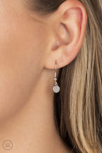 Load image into Gallery viewer, Paparazzi Champagne Catwalk Silver Choker Necklace