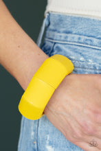 Load image into Gallery viewer, Paparazzi Coconut Cove Yellow Bracelet
