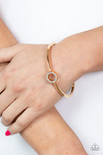 Load image into Gallery viewer, Paparazzi Center COUTURE Gold Bracelet
