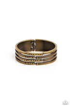 Load image into Gallery viewer, Paparazzi Labyrinth Lure Brass Bracelet
