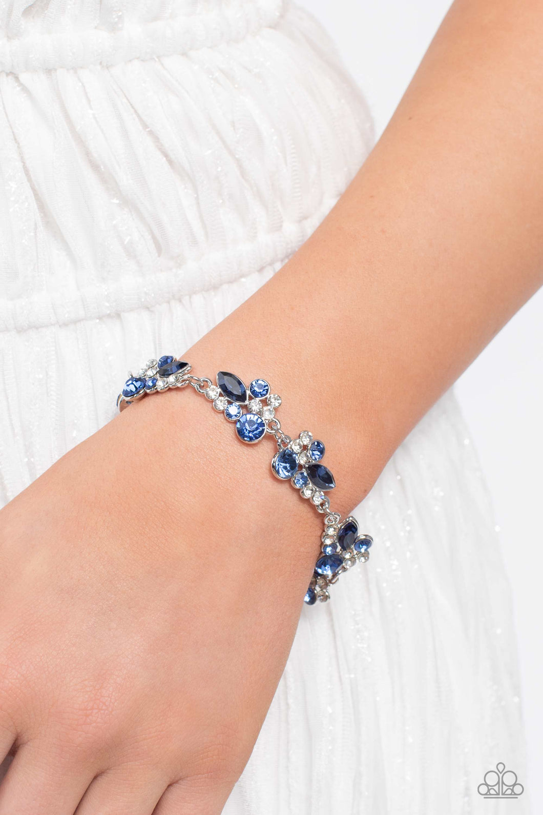 Paparazzi Poolside Perfection Blue Bracelet