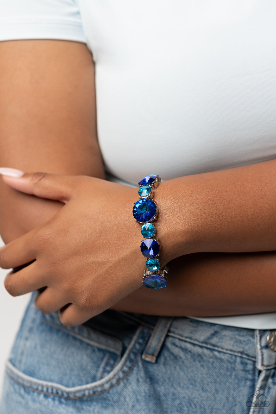 Paparazzi Accessories - Refreshing Radiance Blue Bracelet