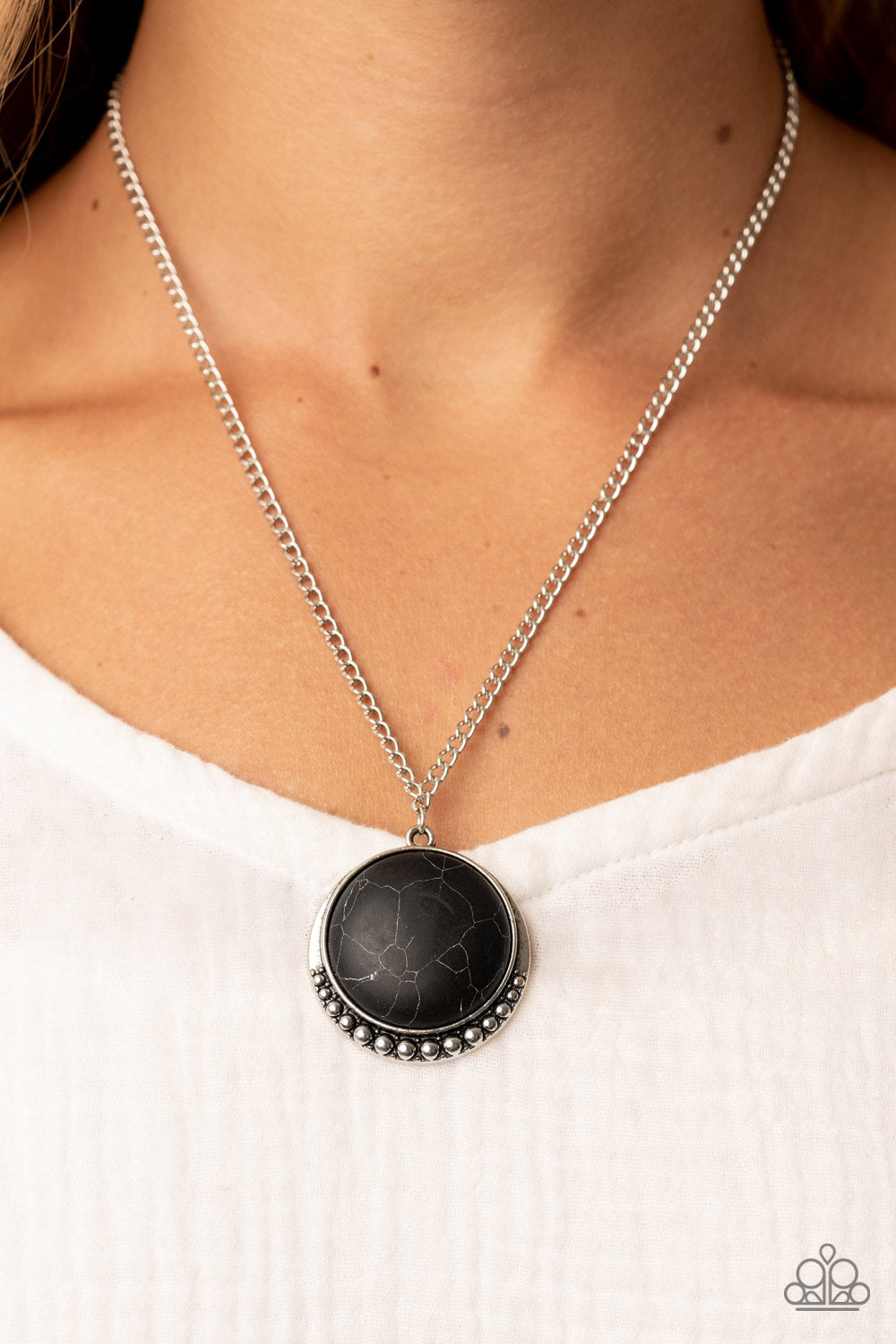 Paparazzi Mojave Moon Black Necklace