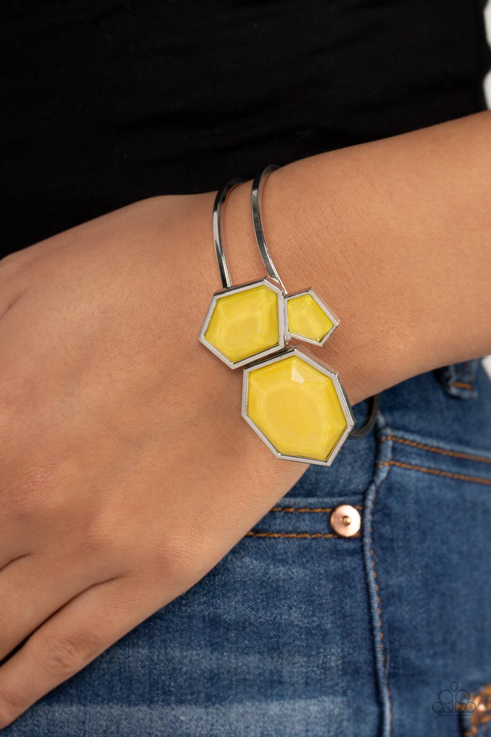 Paparazzi Tourist TRAPEZOID Yellow Bracelet