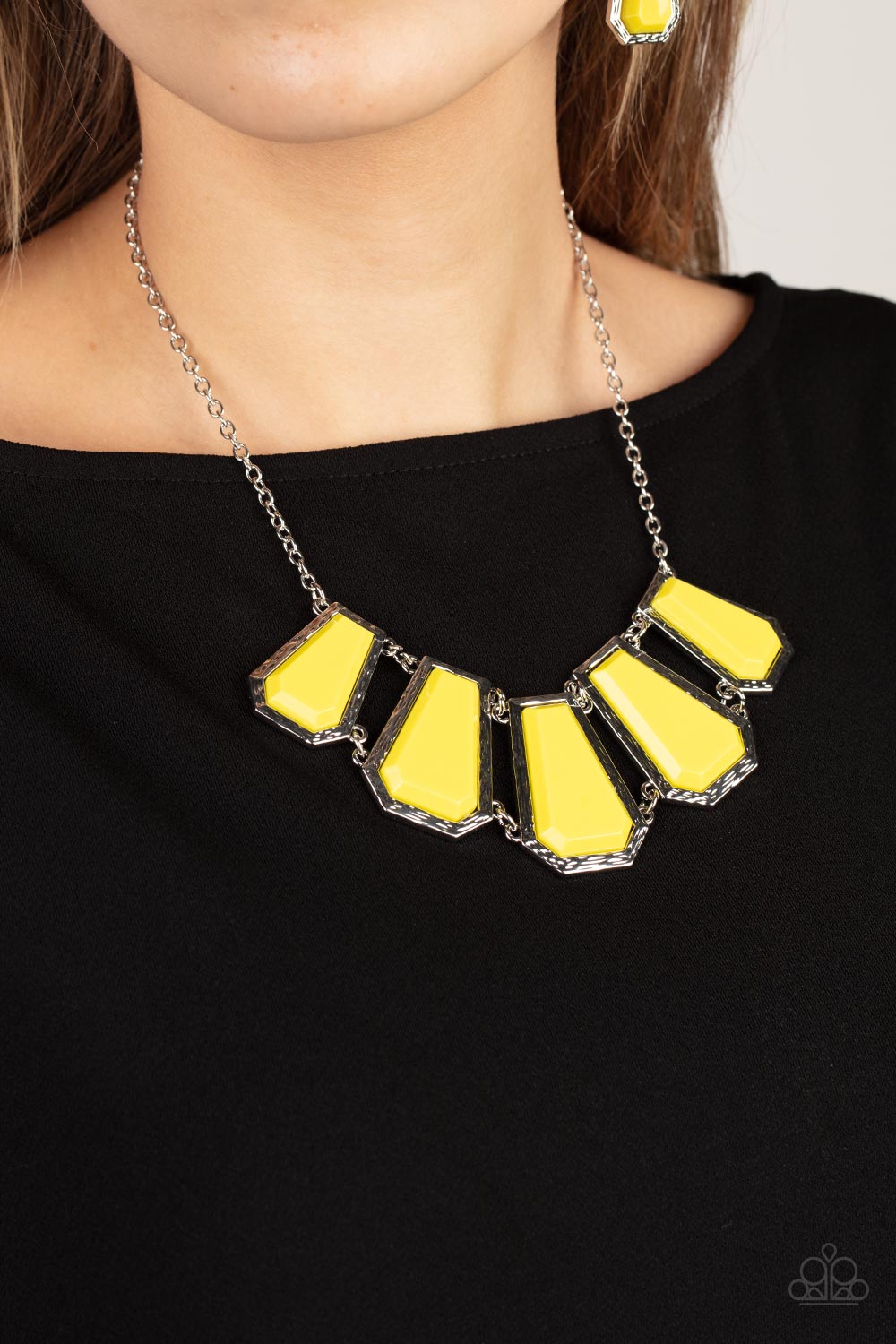 Paparazzi Stellar Heiress Yellow Necklace